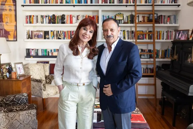 Quintela hace "campaña" para Milei: "Lo que sea necesario expropiar, lo vamos a expropiar"