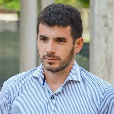 El dilema del radicalismo con la Ley de Tierras de Milei