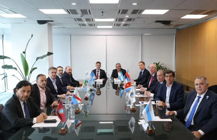 Jaldo viaja a Buenos Aires para acordar agenda con Santilli y gobernadores del NOA