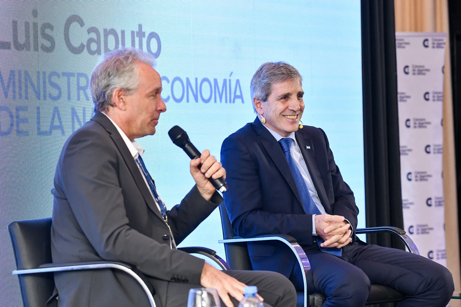 Caputo: "Argentina fue arrasada" pero hoy se sientan las bases para crecer