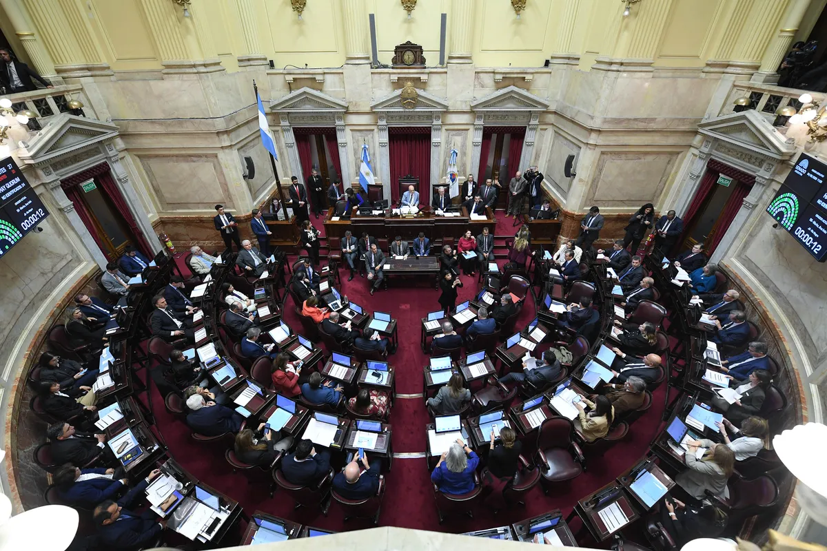El Senado aprobó la ley de inviolabilidad de la propiedad privada y la giró a Diputados