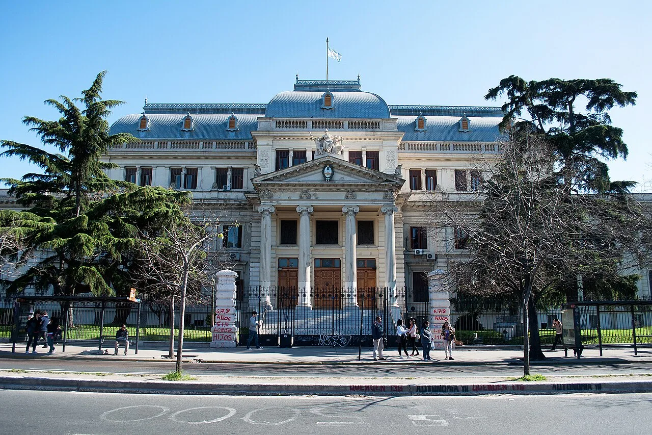 La Cámpora avanza con proyecto para blindar empresas públicas bonaerenses