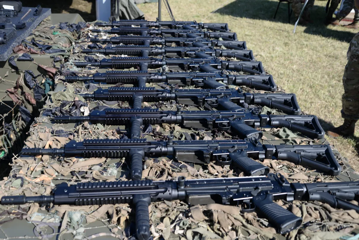 El gobierno declaró secreto militar la exportación de material del sistema de armas incorporado
