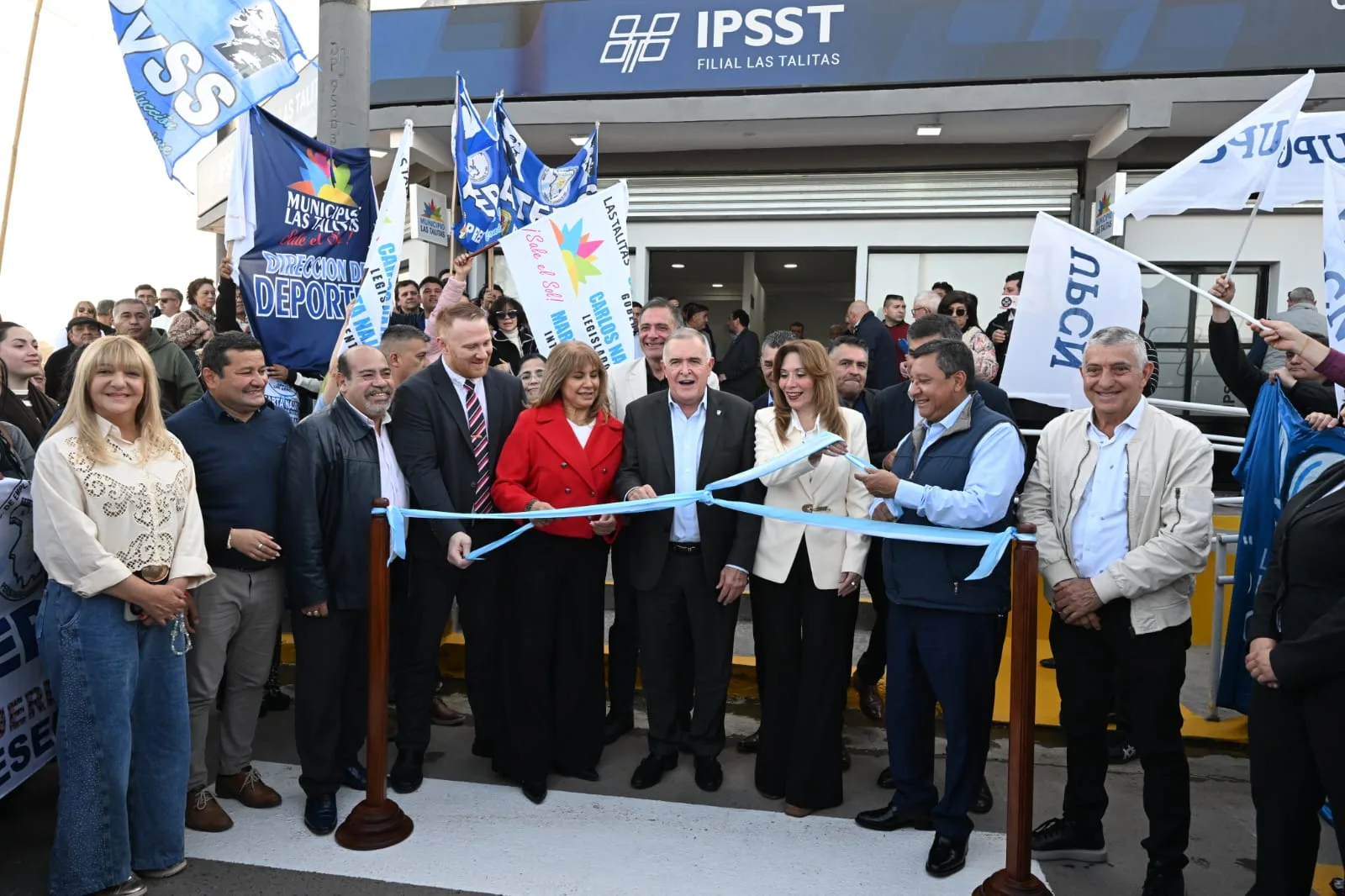 Jaldo inauguró en Las Talitas obras viales y nueva filial del IPSST