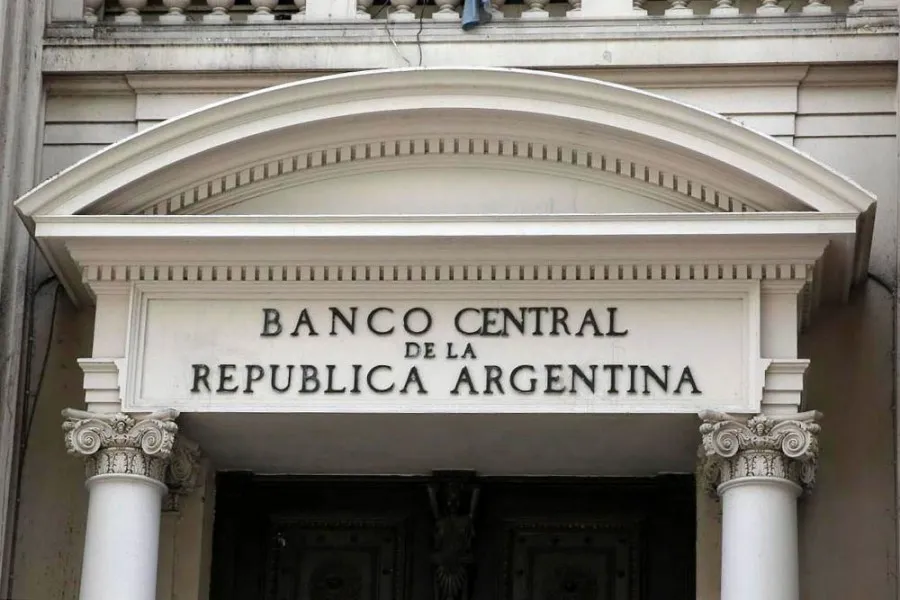 El Banco Central sumó herramientas para contener la cotización del dólar