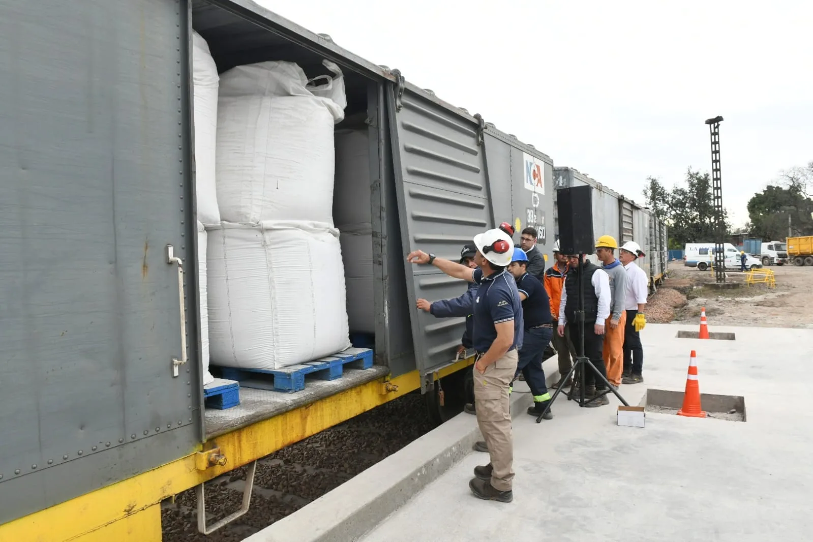 Ingenio Cruz Alta reactiva ramal ferroviario tras 45 años para exportar azúcar