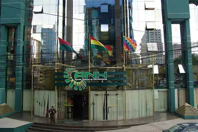 Bolivia interviene la ANH para controlar la cadena de combustibles