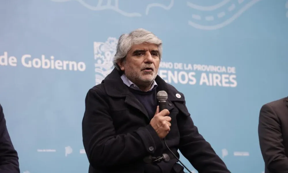 Correa cuestionó la política industrial del Gobierno nacional en un congreso bonaerense