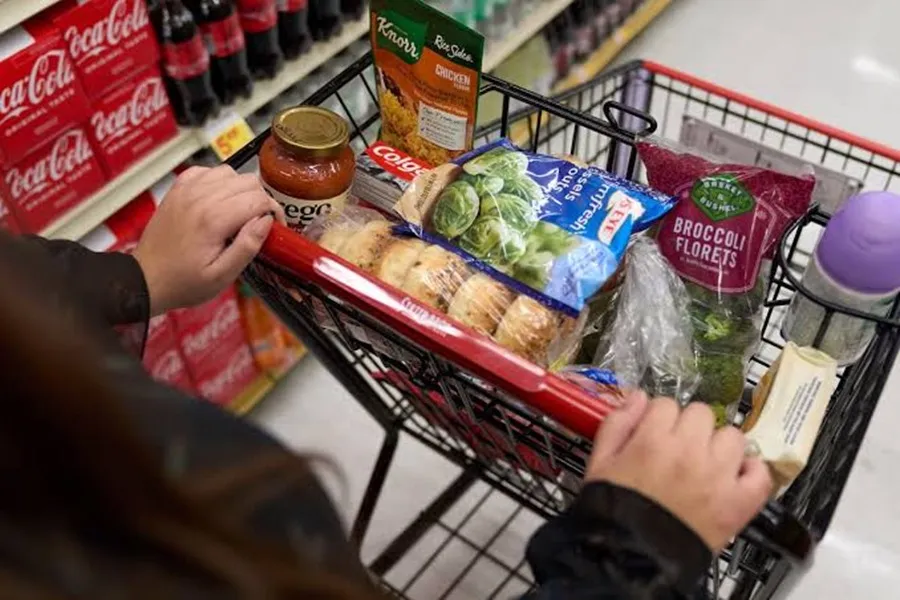 Canasta básica: una familia necesitó $1.605.497 en agosto para no ser pobre
