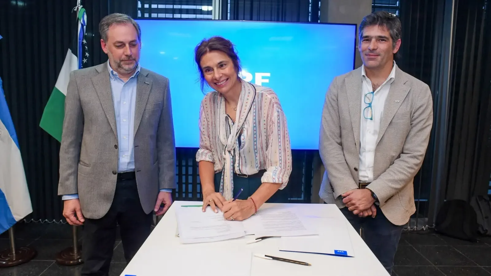 Río Negro e YPF firmaron un plan para desarrollar proveedores locales